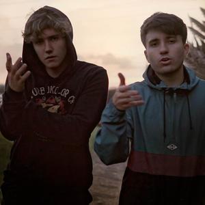 Hablándote(feat. Gon Estevz)