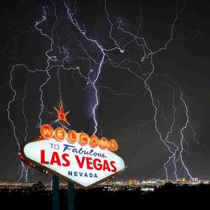 Las Vegas (feat. Liz Corona) (Explicit)