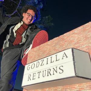 Godzilla Returns(feat. Moi) (Explicit)