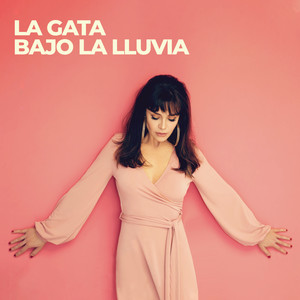 La Gata Bajo la Lluvia (Rocío Dúrcal Cover)