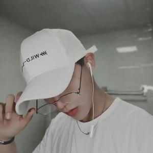 给我一瓶酒再给我一支烟