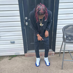 Invisible stars (feat. Lizay800) (Explicit)