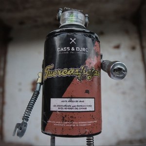 Cass - Heroe Sin Capa