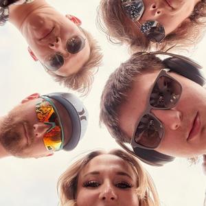 Working Man (feat. Ella Black)