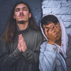 Brick Wall (feat. Pxrplxin) (Explicit)