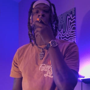 OUT MY MIND (Explicit)