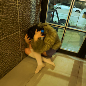 Headlock (Crush) (Explicit)