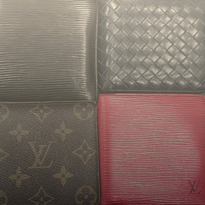 Heads Down Wallets Up (Explicit)