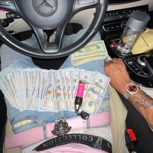 Ella Es Mala (feat. Chavito RC & Cxlega) (Explicit)