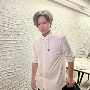 កើតមកដើម្បីតែលួងគេ (Live)