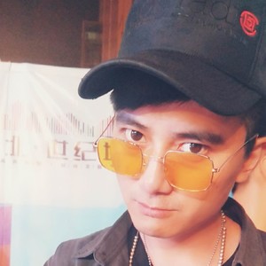 漂亮姑娘伴奏 (伴奏)