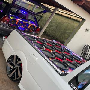 TA FLUINDO (ELETROFUNK) (Explicit)