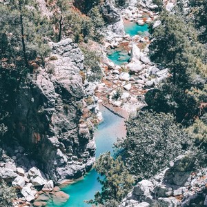 Nigeria(feat. Taylee)