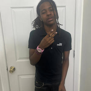 she want a bag (Explicit)