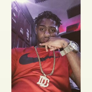 Picante Baila (Explicit)