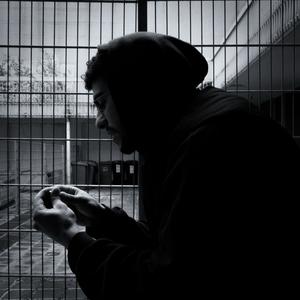 FREIERFALL (feat. KASI) (Explicit)