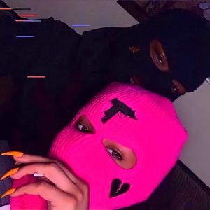 Eu sou seu homem, fala pras amigas (feat. Mc Mr. Bim) (Explicit)