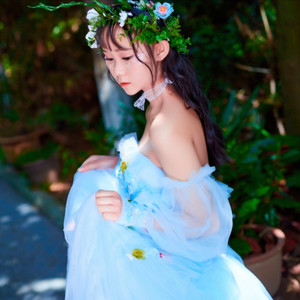 我俩就像小燕飞