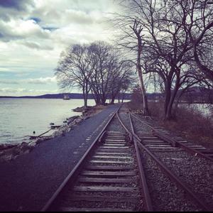 Hudson(feat. Kevin Leon)