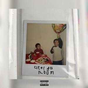 Clear Da Room (feat. Kevidyllic) [Explicit]