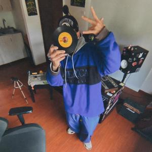 Folclor (feat. BASTIAN)