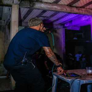 VAI MULHER MEXER O BUMBUM