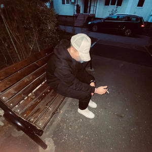 Baietii Mei (feat. YVNG) (Explicit)