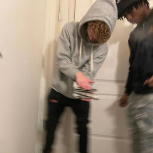 Looking Out For Deezo (feat. m.o.pdayday) (Explicit)