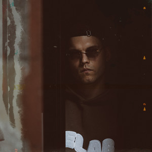 Z GRACJĄ (Explicit)