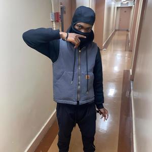 Go Onna Hunt (feat. Tj Gunz) (Explicit)