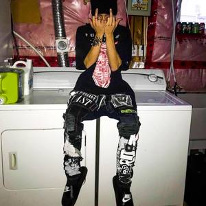 AkumaBoi - W@R (Explicit)