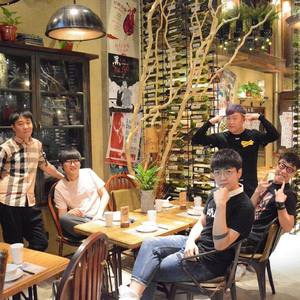 我是不是该安静的走开-老舅 (现场版)