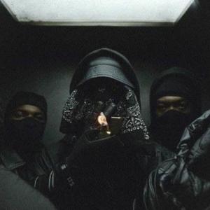ESTAFA (feat. Young Rouss & Young Eiby) (Explicit)