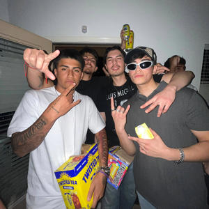 She Wanna Dance (feat. 5E) (Explicit)