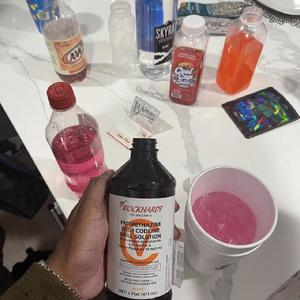 Easter Pink (feat. YsMike) (Explicit)