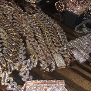 Perreo Bellakita (feat. Chavito RC & Alex Produciendo) (Explicit)