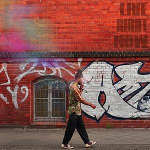 Live Right Now (feat. Palmtrees Papi) (Explicit)