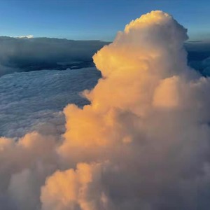 蕾蕾和亮亮的高速公路之旅