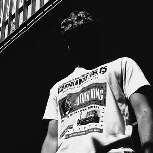 Grauzone (feat. Dusty Jones) (Explicit)