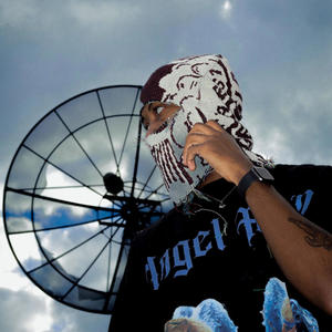 SUN SEEK (feat. UGLYCARTEL) (Explicit)