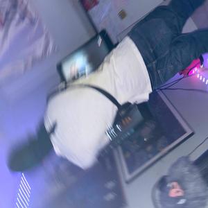 NUN 2 ME(feat. Fredo blurr) (Explicit)