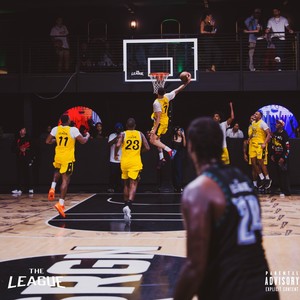 WALK TO THA BANK (Explicit)