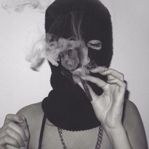 Roll one up (feat. Tapnjay) (Explicit)