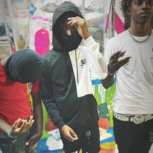 Str8tobizz (feat. Shiestyfrm29 & Guttafrm31st) (Explicit)