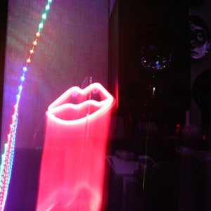 손만 잡고 자자