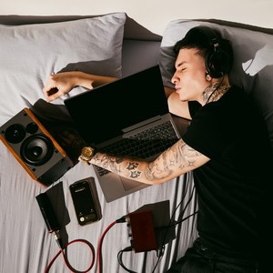 Não Leva Pro Pessoal (Explicit)