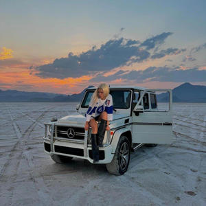 Pasadena (feat. xtsy*) (Explicit)