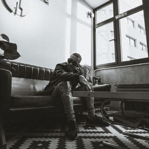 Llamas en tus ojos (feat. Murdok) (Explicit)