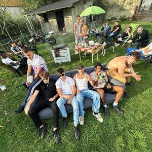 GHETTO BBQ (feat. Hell Loco, Onaire, LaClass, RasTony & Kali Vot) (Explicit)