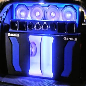 Son abono pa la tierra (feat. Loukiyaya) (Explicit)